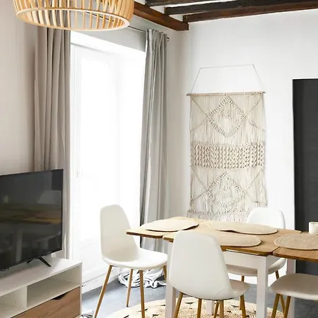 Paris-place Des Vosges I Apartment *